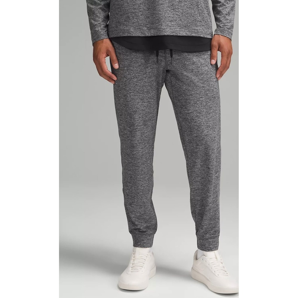 Lululemon Soft Jersey Jogger
Regular Size Small‎ Gray